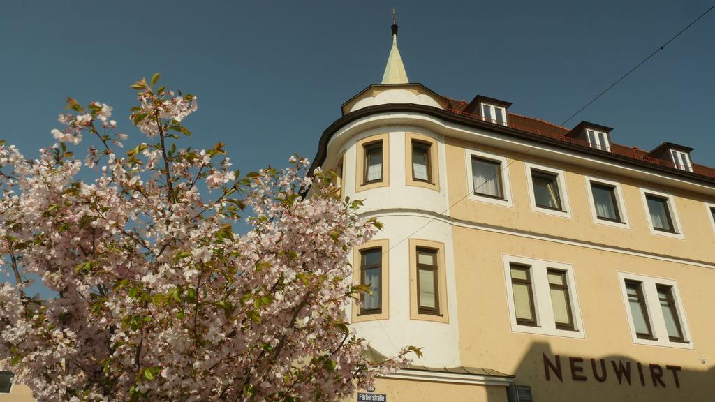Hotel & Brauerei-Gasthof Neuwirt Нойбург-ан-дер-Донау Экстерьер фото