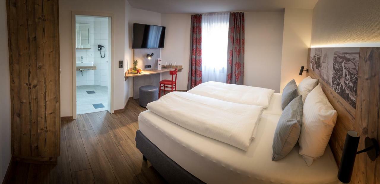 Hotel & Brauerei-Gasthof Neuwirt Нойбург-ан-дер-Донау Экстерьер фото